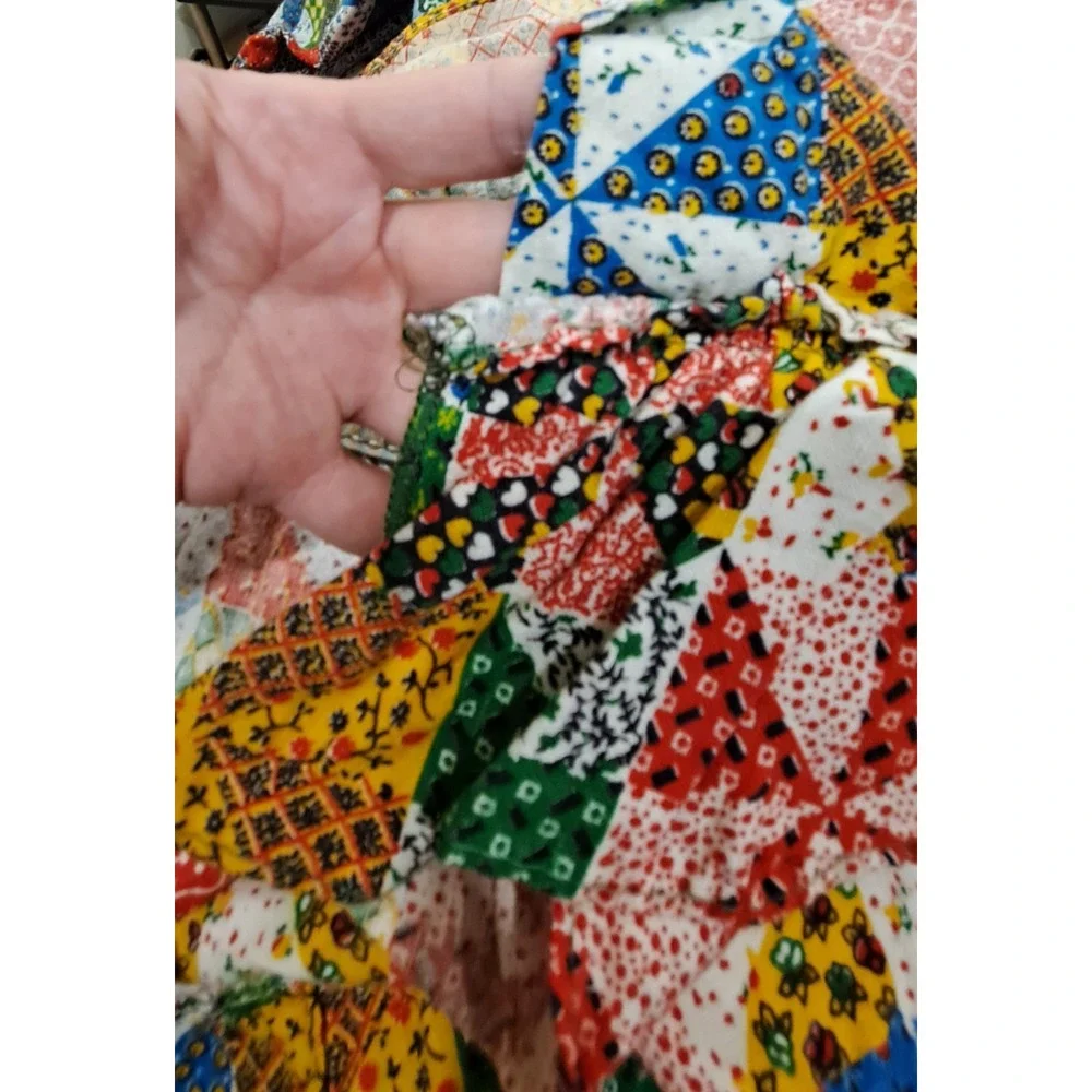 Pair Of 2 Drapery Panals Hamdmade  Granny Square With Ruffles 1970's‎